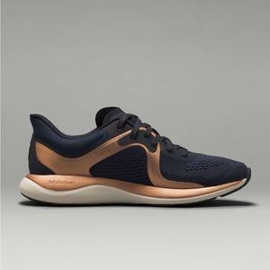 Lululemon Chargefeel Low Womens Workout Shoe NWT w8.5